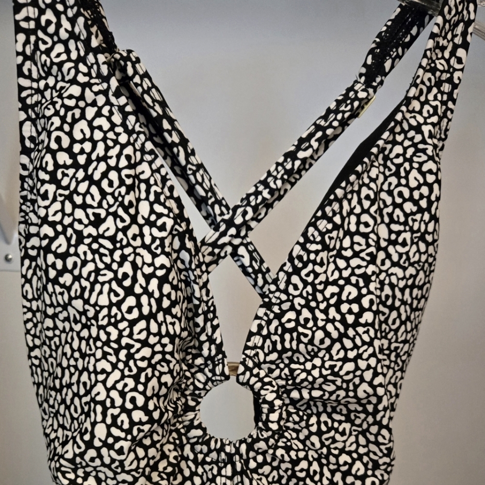 Bleu Rod Beattie Black and White 1 Piece Swimsuit Preowned Size 8